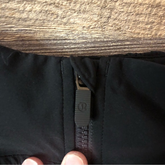 Lululemon Sights Seen Jacket size 12 draw cord/back has been cut still functions - Picture 5 of 16
